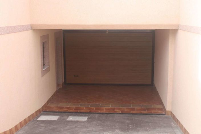 Image No.20-2 Bed Townhouse for sale