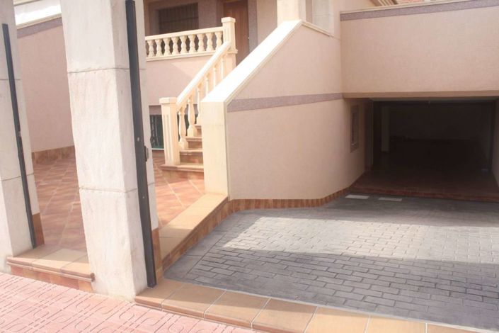 Image No.23-2 Bed Townhouse for sale