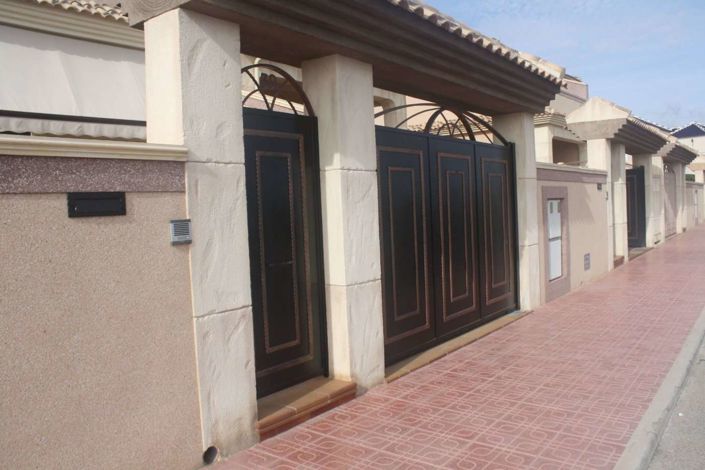 Image No.24-2 Bed Townhouse for sale