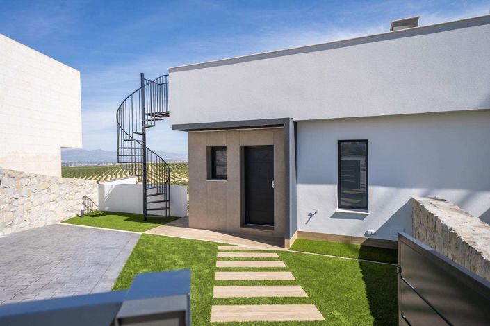 Image No.4-6 Bed Villa for sale