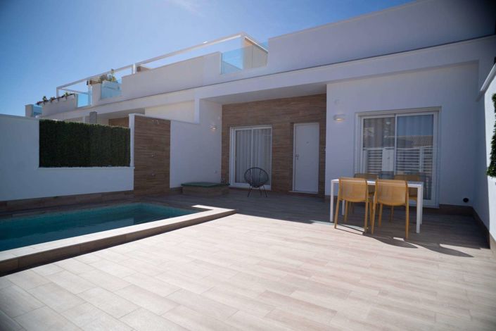 Image No.2-3 Bed Villa for sale