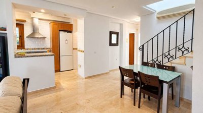 14644rare4bedroomsemidetachedvillawithlargega