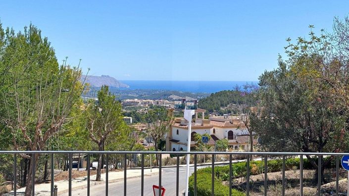 Image No.2-4 Bed Villa for sale