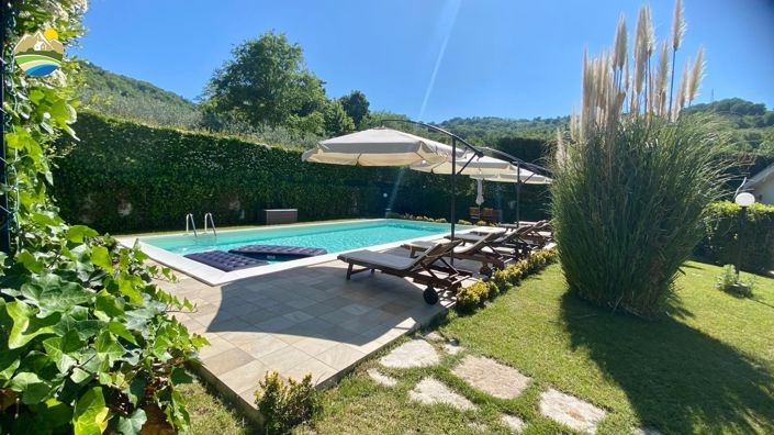 Image No.18-8 Bed Country House for sale