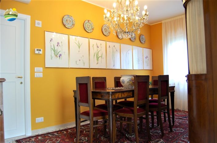 Image No.21-8 Bed Country House for sale