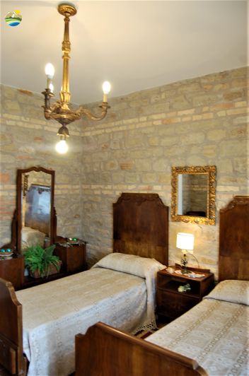 Image No.27-8 Bed Country House for sale