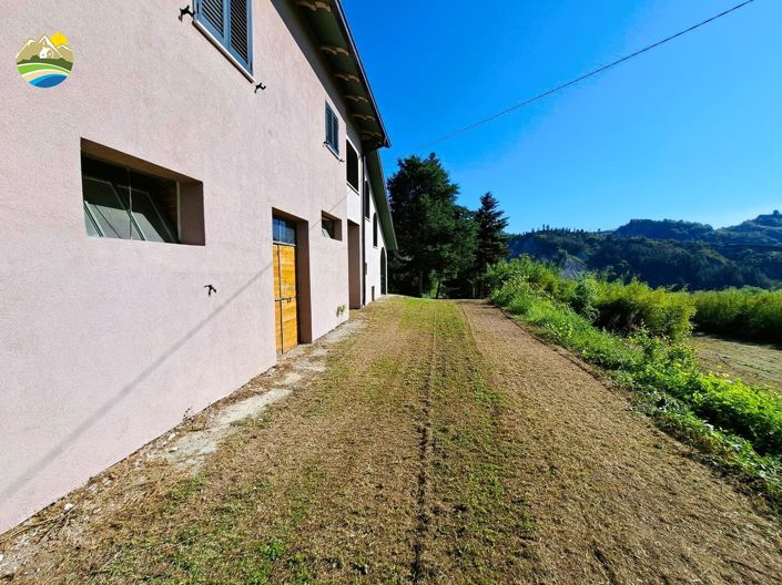 Image No.14-4 Bed Country House for sale