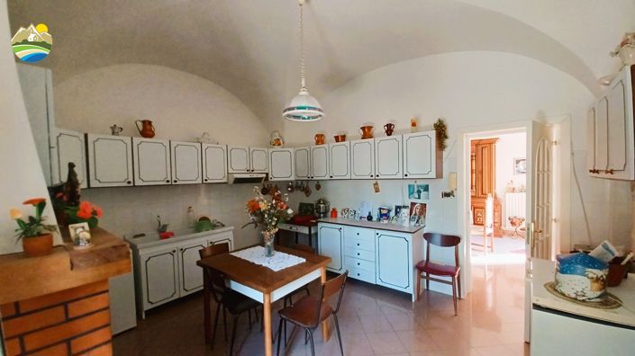 Image No.4-2 Bed Townhouse for sale