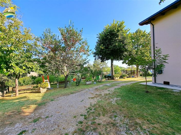 Image No.23-2 Bed Country House for sale