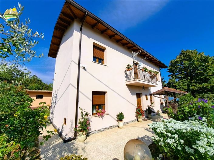 Image No.9-2 Bed Country House for sale