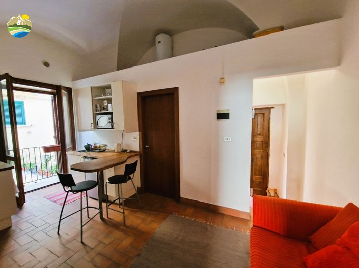Image No.2-2 Bed Townhouse for sale