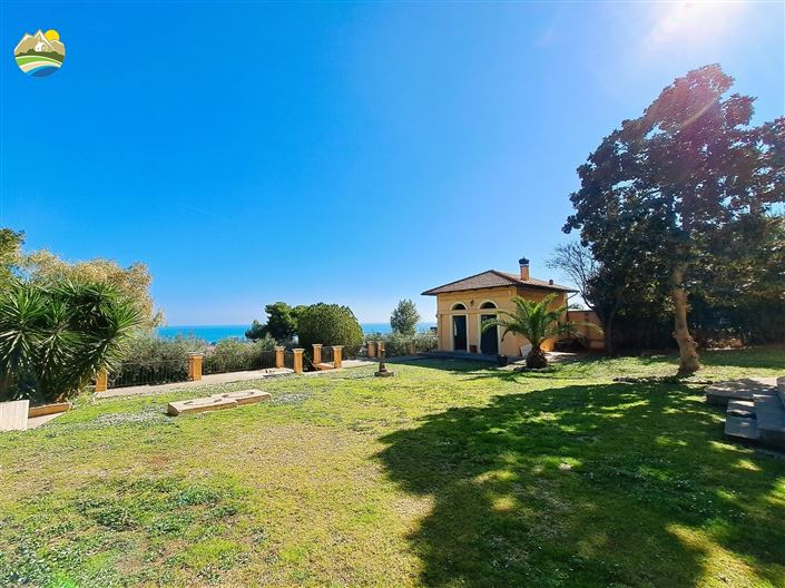 Image No.35-10 Bed Villa for sale