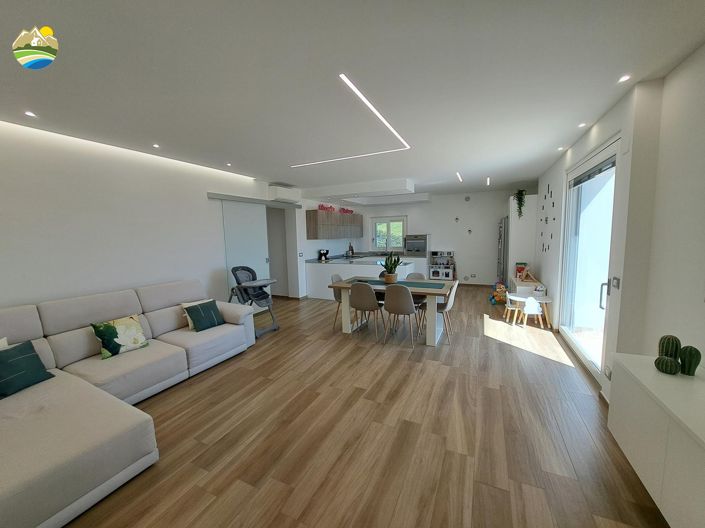 Image No.15-3 Bed Villa for sale