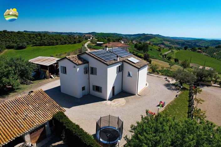 Image No.4-3 Bed Villa for sale