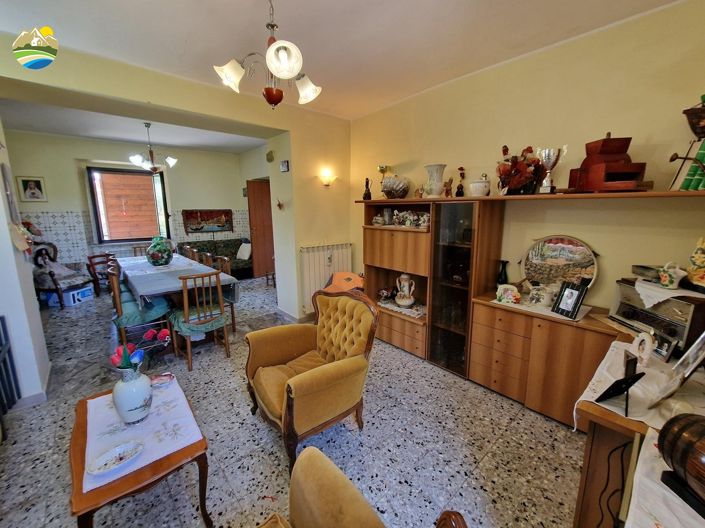 Image No.22-Maison de campagne de 2 chambres à vendre à Bisenti
