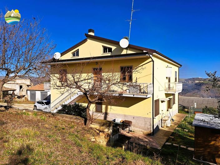 Image No.14-7 Bed Country House for sale