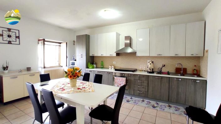 Image No.17-7 Bed Country House for sale