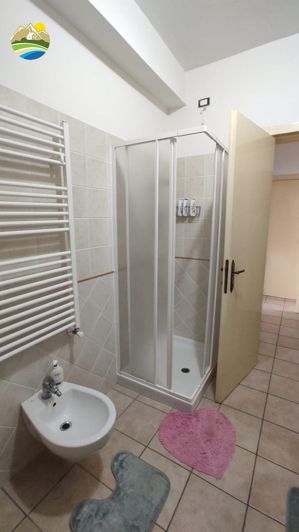 Image No.22-7 Bed Country House for sale