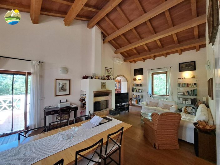 Image No.33-3 Bed Country House for sale