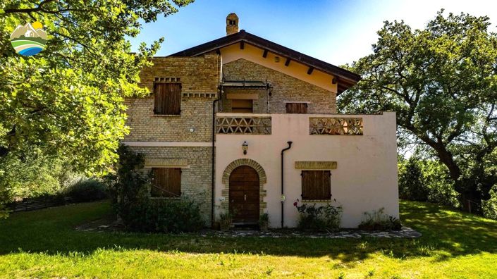 Image No.8-3 Bed Country House for sale