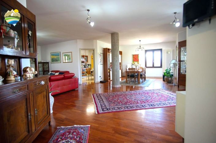 Image No.35-4 Bed Villa for sale