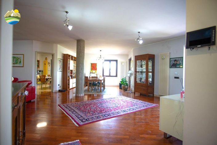 Image No.36-4 Bed Villa for sale