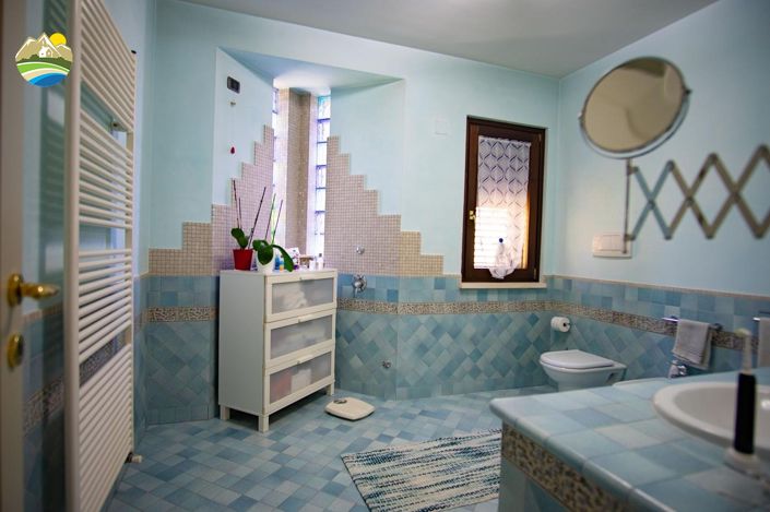 Image No.37-4 Bed Villa for sale