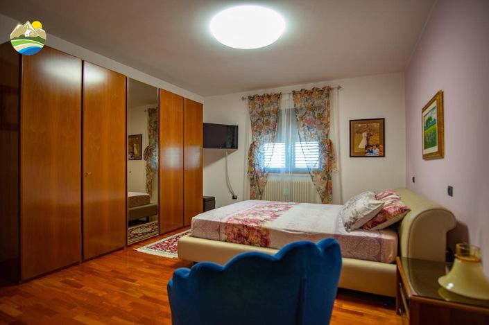 Image No.46-4 Bed Villa for sale