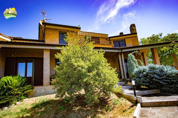 Image No.59-4 Bed Villa for sale