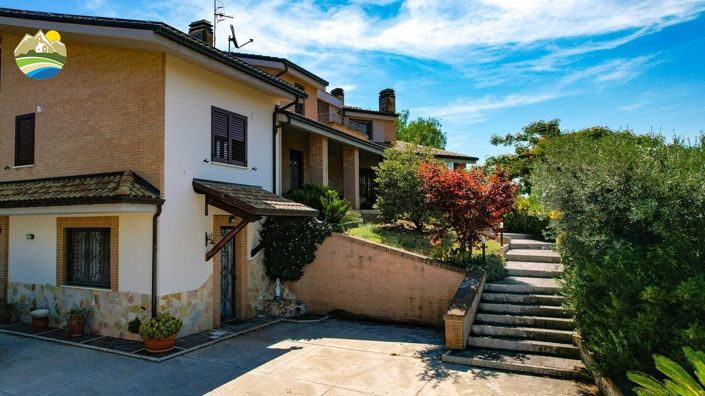 Image No.6-4 Bed Villa for sale