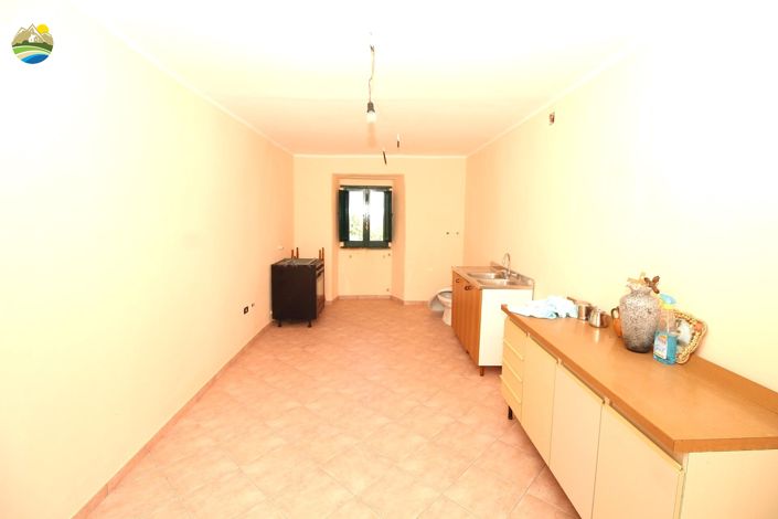 Image No.16-3 Bed Country House for sale