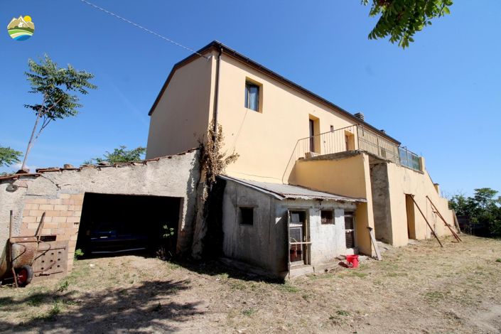 Image No.2-3 Bed Country House for sale