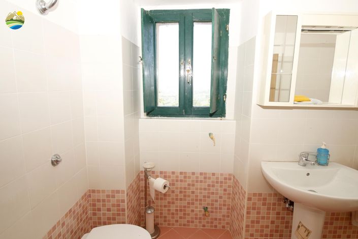 Image No.21-3 Bed Country House for sale