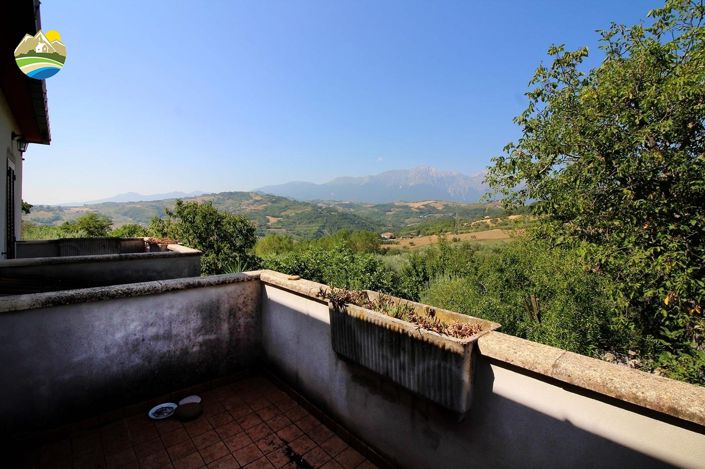 Image No.21-2 Bed Country House for sale