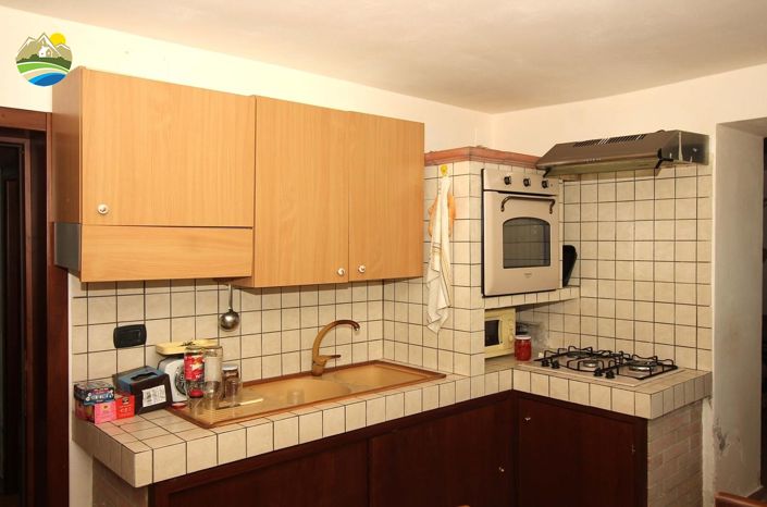 Image No.30-2 Bed Country House for sale