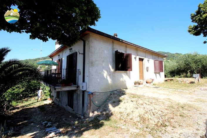 Image No.6-2 Bed Country House for sale
