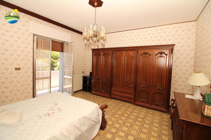 Image No.23-3 Bed Apartment for sale