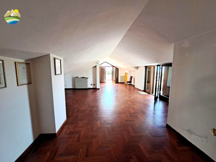 Image No.23-5 Bed Villa for sale
