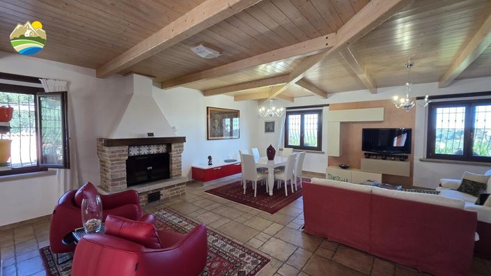Image No.19-3 Bed Villa for sale