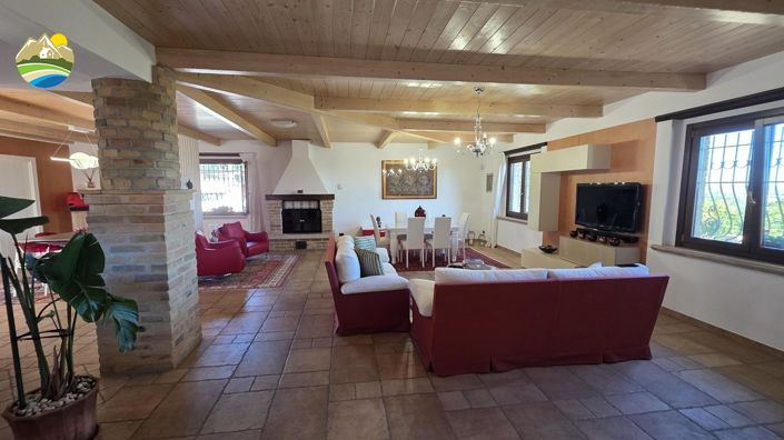 Image No.22-3 Bed Villa for sale