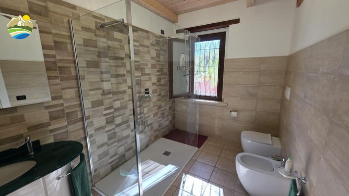 Image No.29-3 Bed Villa for sale