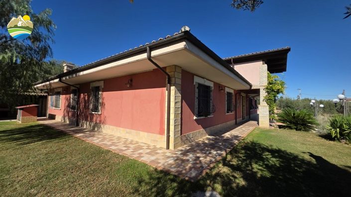 Image No.6-3 Bed Villa for sale