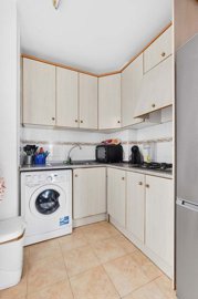 328apartmentforsaleinlazenia071026093615dscf3