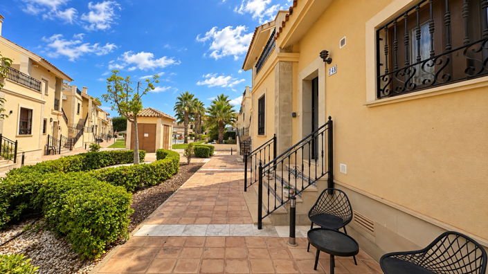 Image No.41-2 Bed Townhouse for sale