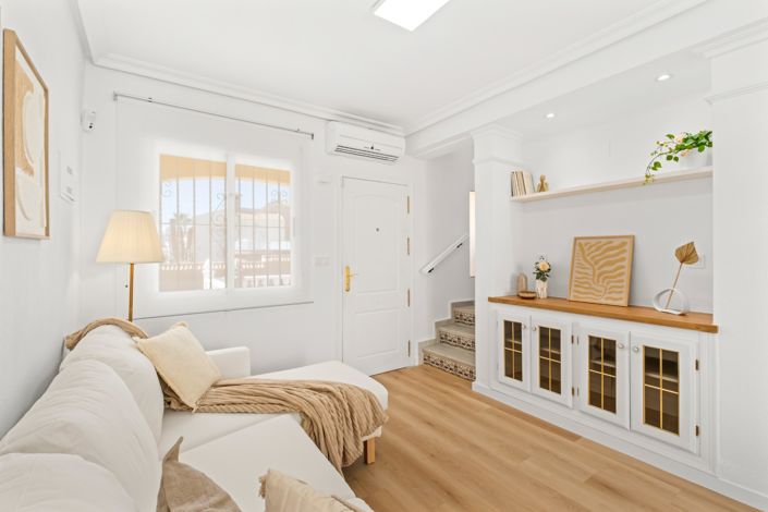Image No.15-2 Bed Townhouse for sale