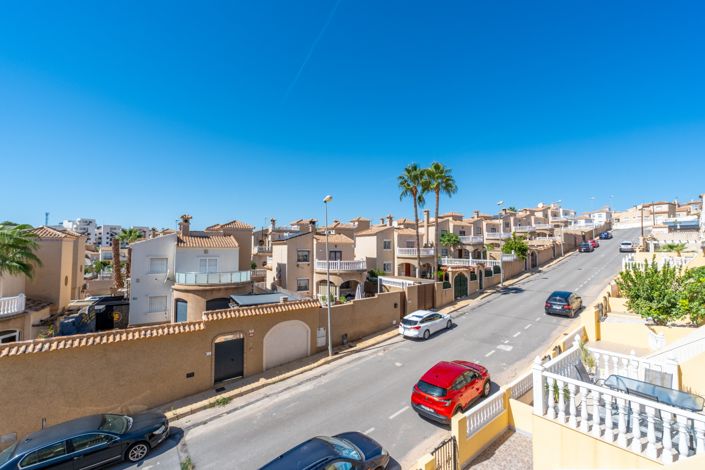 Image No.30-2 Bed Townhouse for sale