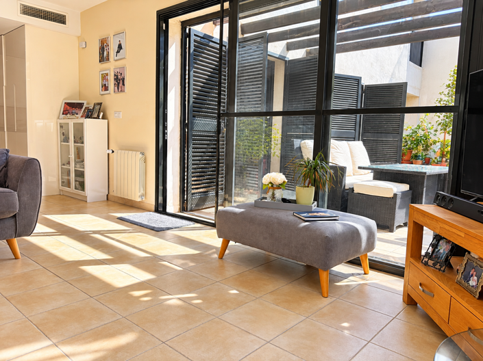 Image No.20-2 Bed Apartment for sale