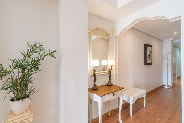 Image No.17-3 Bed Apartment for sale