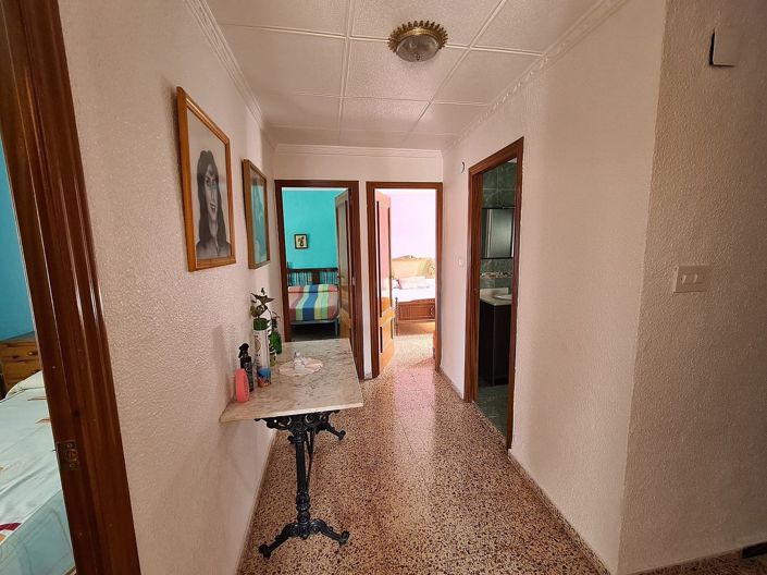 Image No.20-4 Bed Country House for sale