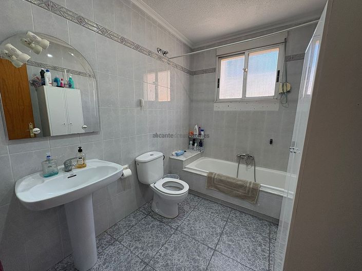 Image No.20-6 Bed Village House for sale